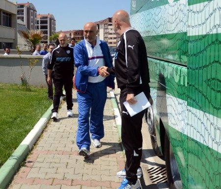 Hikmet Karaman: Takım halinde kazanmaya gidiyoruz