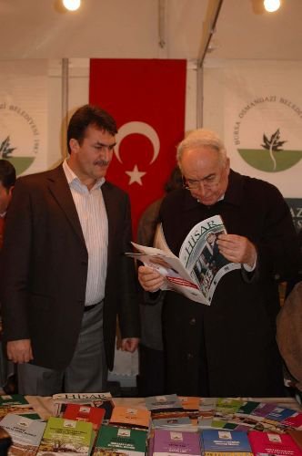 Hilmi Yavuz Osmangazi Standında