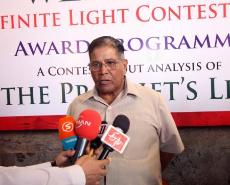 Hindistan'da ‘Sonsuz Nur’un ışığında buluştular