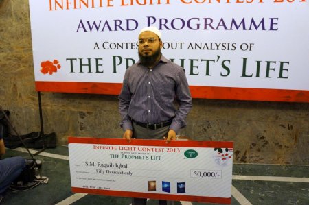 Hindistan'da ‘Sonsuz Nur’un ışığında buluştular