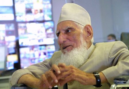 Hindistanlı âlim: Müslüman tepkisini Müslümanca yapmalı