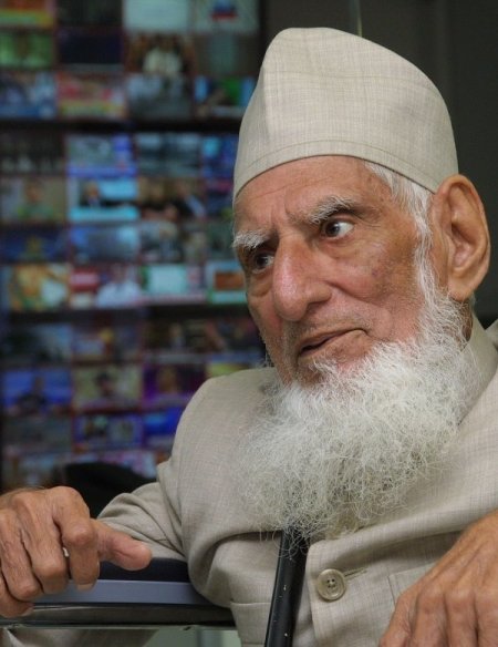 Hindistanlı âlim: Müslüman tepkisini Müslümanca yapmalı