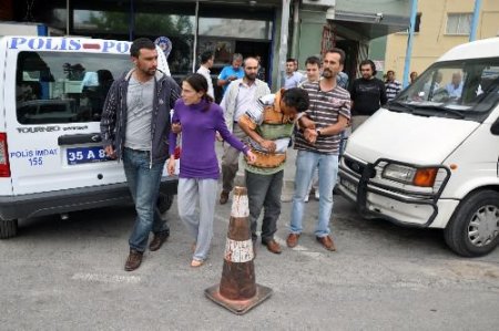 Hırsız Karı-koca, Lösemili Çocuğunu Tedaviye Götüren Ailenin Arabasını Çaldı