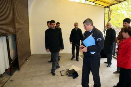 Hırsızlar, Belediyenin Gençlik Evi'ni Soydu