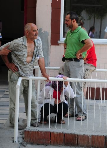 Hırsızlar, Ev Sahibi Kadını Öldürüp Kaçtı