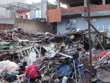 Hırsızlar hurdacılara dadandı