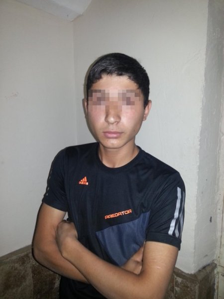 Hırsızları fotoğraf makinesindeki pasta fotoğrafı yakalattı