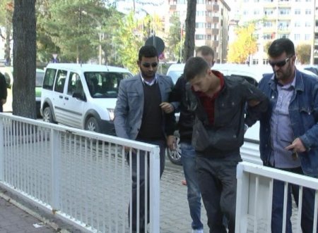 Hırsızları plakaya sürülen çamur da kurtaramadı