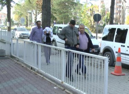 Hırsızları plakaya sürülen çamur da kurtaramadı