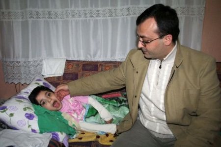 Hırsızların Nefessiz Bıraktığı Melisa'ya Şifa Hastanesi Yardım Etti