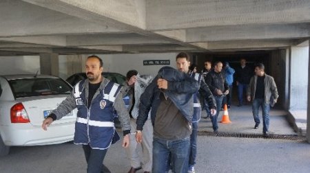 Hırsızlık çetesine şafak baskını: 15 gözaltı