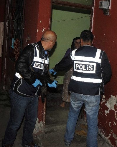 Hırsızlık çetesine şafak baskını