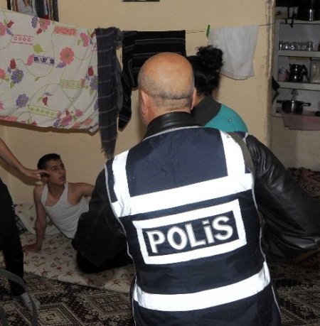 Hırsızlık çetesine şafak baskını