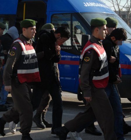 Hırsızlık Zanlılarını 'Kene' Yakaladı