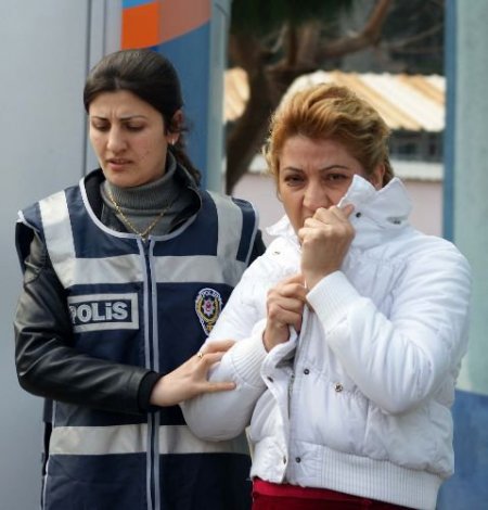 Hırsızlıktan Yakalanan Gencin Anne-babası Da Teşvikten Gözaltına Alındı