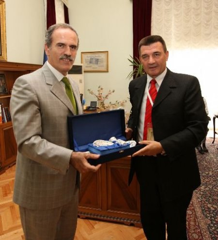 Hırvat Müslümanlar Ödünç Elbiselerle Bursa'ya Geldi