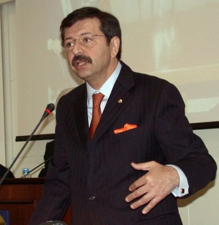 Hisarcıklıoğlu: Yeni Ticaret Kanunu Mutabakatla Hazırlanıyor