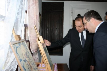 Hitit Üniversitesi Senatosu Çatalkara'da ‘’Buluşma’’ sergisi açtı