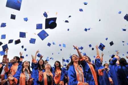 Hitit Üniversitesi'nde Mezuniyet Coşkusu