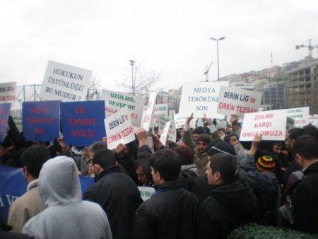 Hizbullah Operasyonları, Ak Parti Önünde Protesto Edildi