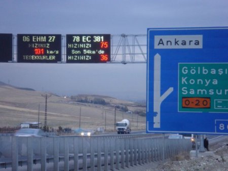 Hızlı Şoförler Plakalı Dijital Radara Yakalanıyor