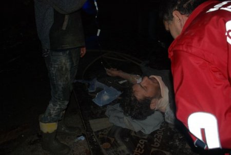 Hızlı tren için yapılan köprü çöktü: 7 yaralı