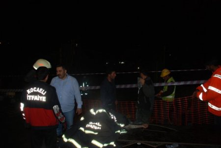 Hızlı tren için yapılan köprü çöktü: 7 yaralı