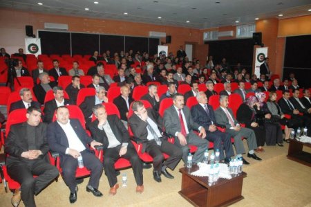 Hizmet-iş Sendikası'nın Kongresinde Gerginlik Yaşandı