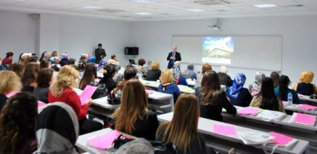 HKÜ’de iş kadınlarına liderlik semineri verildi