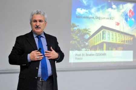 HKÜ’de iş kadınlarına liderlik semineri verildi