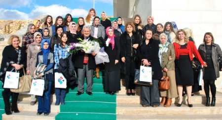 HKÜ’de iş kadınlarına liderlik semineri verildi