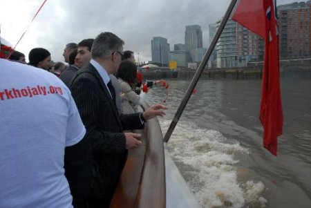 Hocalı Katliamında Ölenler Londra'da Anıldı