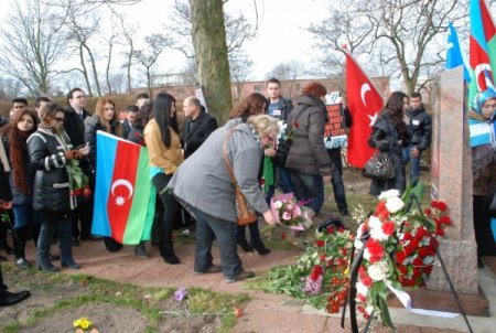 Hocalı soykırımı, Hollanda basınında