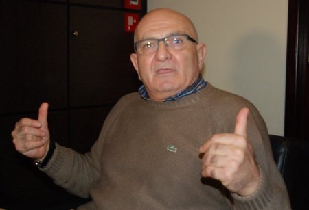 Hollanda-İtalya milli maçını yönetecek Cüneyt Çakır Amsterdam'da