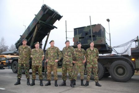 Hollanda savunma bakanı ve genelkurmay başkanı Türkiye'ye geliyor