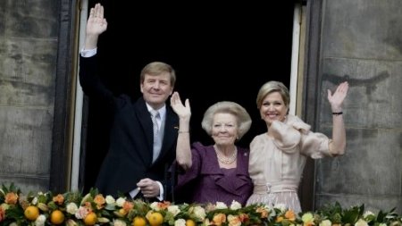 Hollanda tahtına 123 yıl aradan sonra ilk kez bir kral oturdu