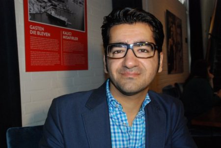 Hollanda ve Belçika'nın en iyi ilk romanı ödülü Türk asıllı bir yazara verildi