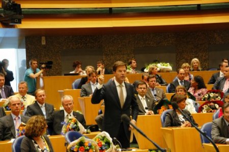 Hollanda'da 45 yaş yasası mecliste oy çokluğu ile 55 yaş sınırına çekildi