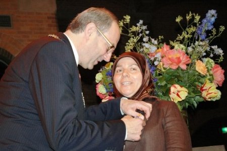 Hollanda’da 5 Türk’e Kraliyet nişanı