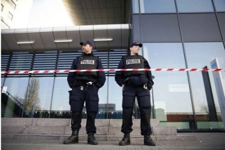 Hollanda'da bir okula muhtemel saldırı engellendi