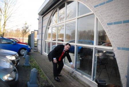 Hollanda'da Türk Camisine Yılbaşı Gecesi Saldırı