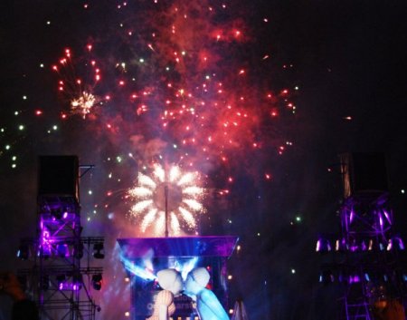 Hollanda'da yılbaşı için havai fişeklere 70 milyon Euro harcandı
