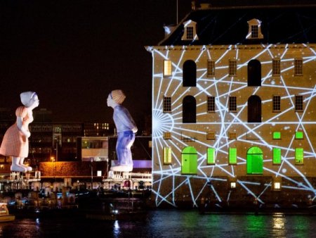 Hollanda'da yılbaşı için havai fişeklere 70 milyon Euro harcandı