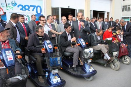 Hollandalı Gurbetçilerin Gönderdiği Akülü Araçlar Dağıtıldı