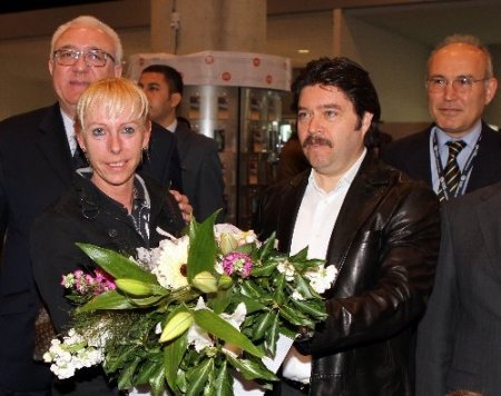 Hollandalı turistlere su kemerli karşılama