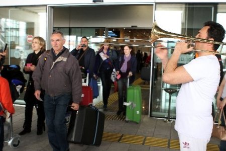 Hollandalı turistlere su kemerli karşılama