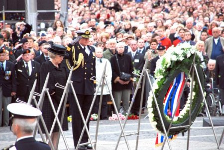 Hollanda'nın müstakbel kral ve kraliçesi Almanya'ya yolcusu