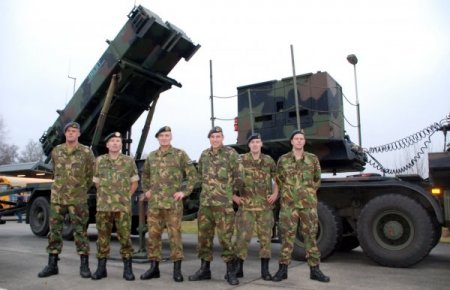 Hollanda'nın Patriot'ları yola çıktı