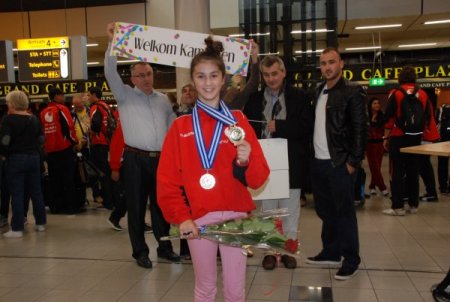 Hollanda’ya şampiyonluğu Türk kızı getirdi