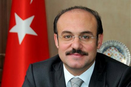 Hollanda'yı BM'de temsil edecek Türk kızına tebrikler sürüyor